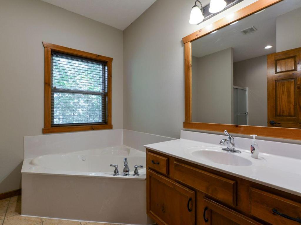 Lodge 243 Branson Eksteriør bilde